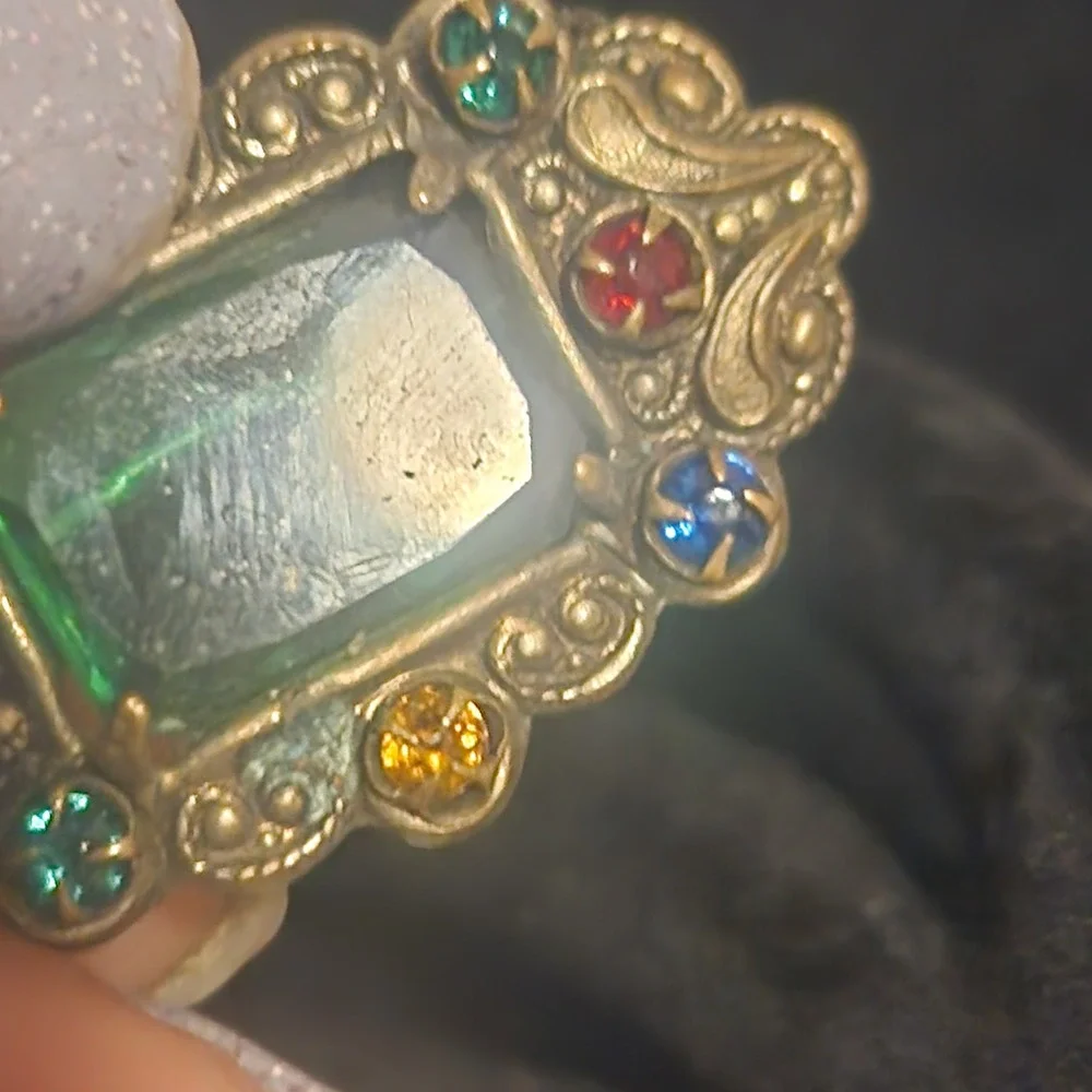Vintage Antique Gold Tone Multi‎ Color Rhinestone Brooch Emerald Green Center